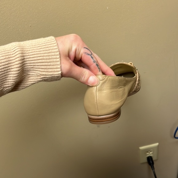 Michael Kors Tan flats - Picture 9 of 10